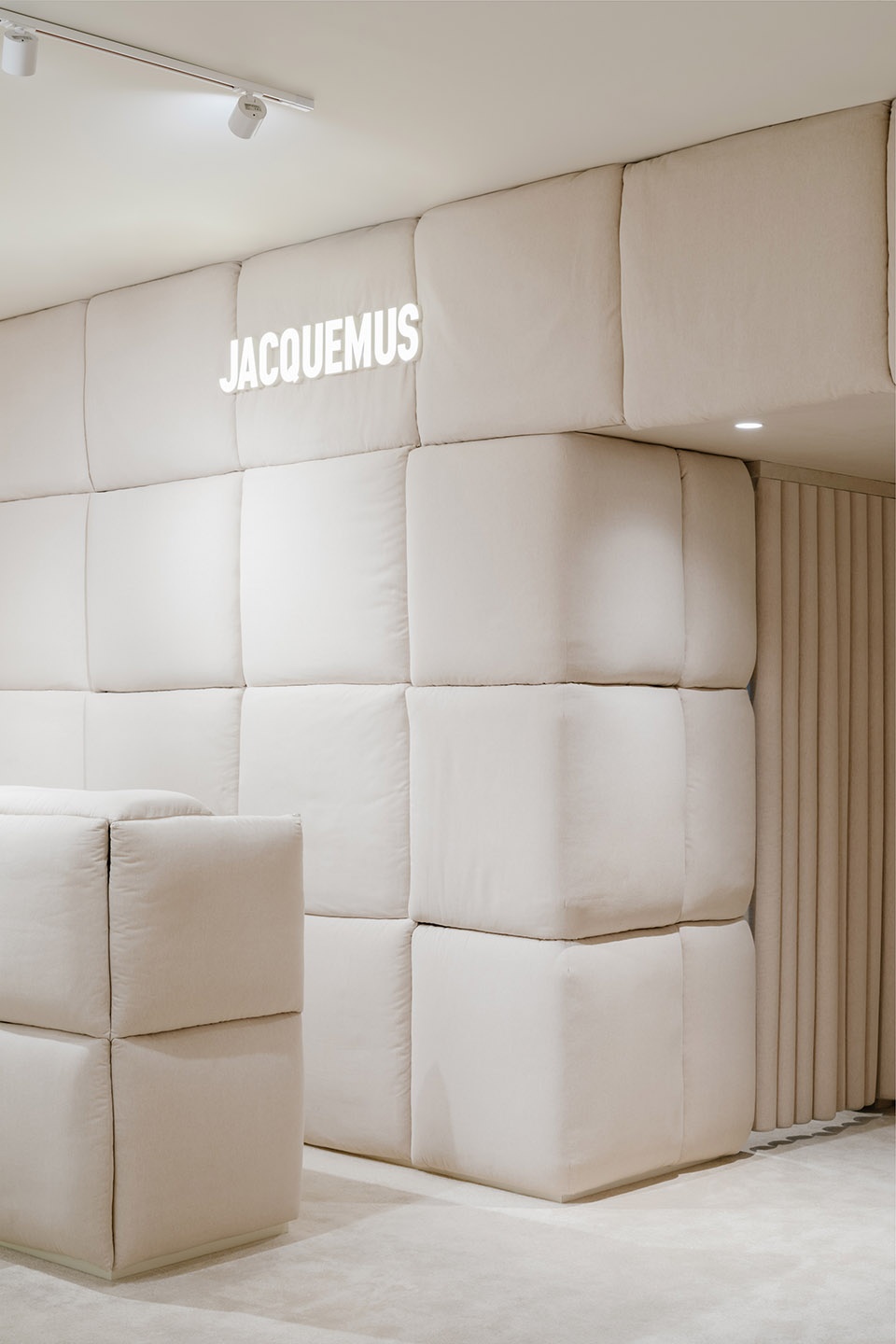 amo designs three shop in shops for jacquemus in paris and london25