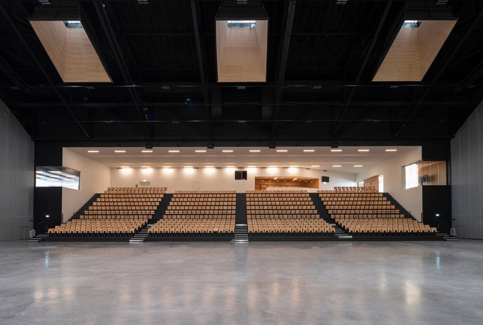 Espace Mayenne by Herault Arnod Architectures
