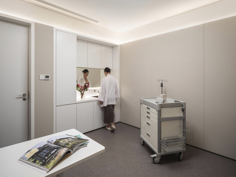 oubang zhenmeihui clinics by woods bagot
