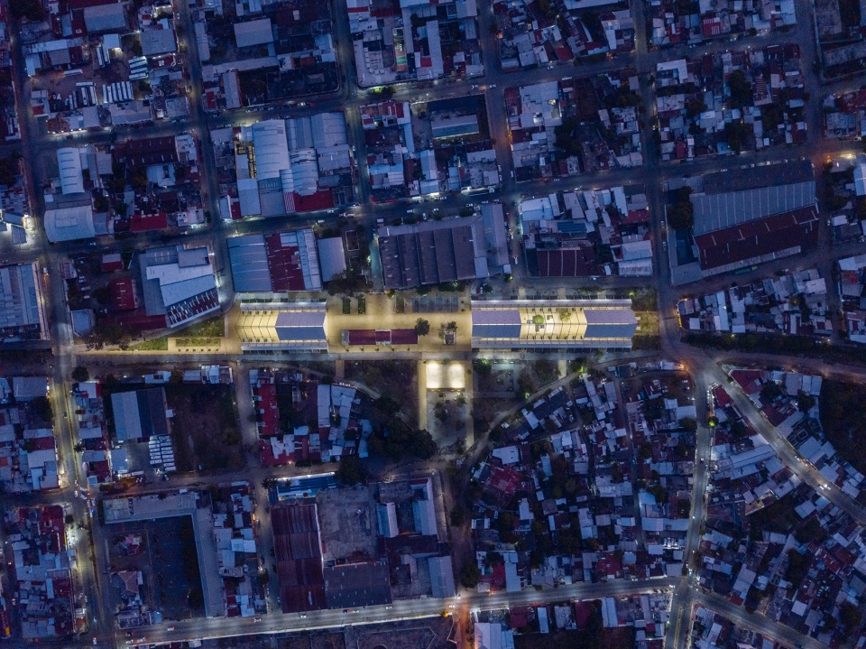 tapachula station by colectivo c733