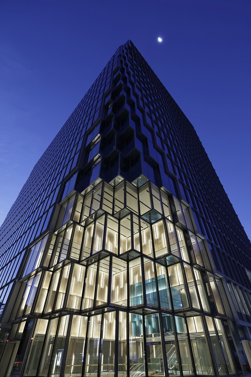 tenjin business center by curiosity oma