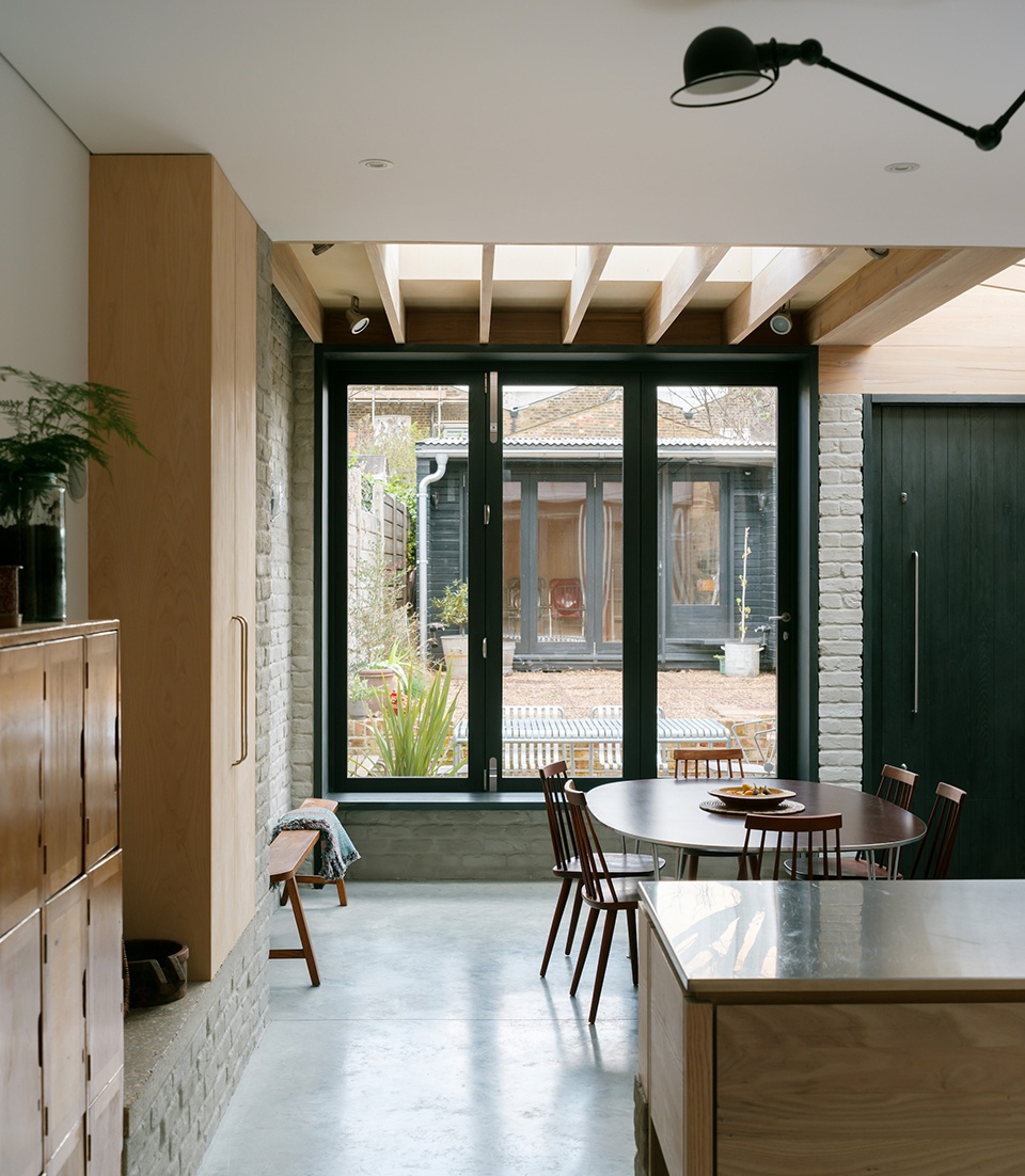 Magpie House by DGN Studio