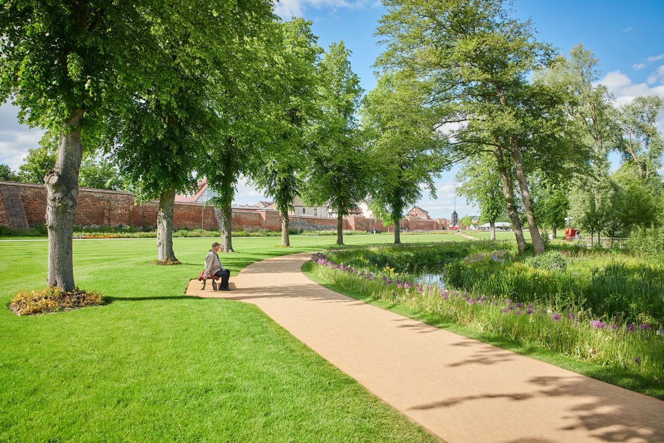 friedrich ebert park and bleichwall park by sinai