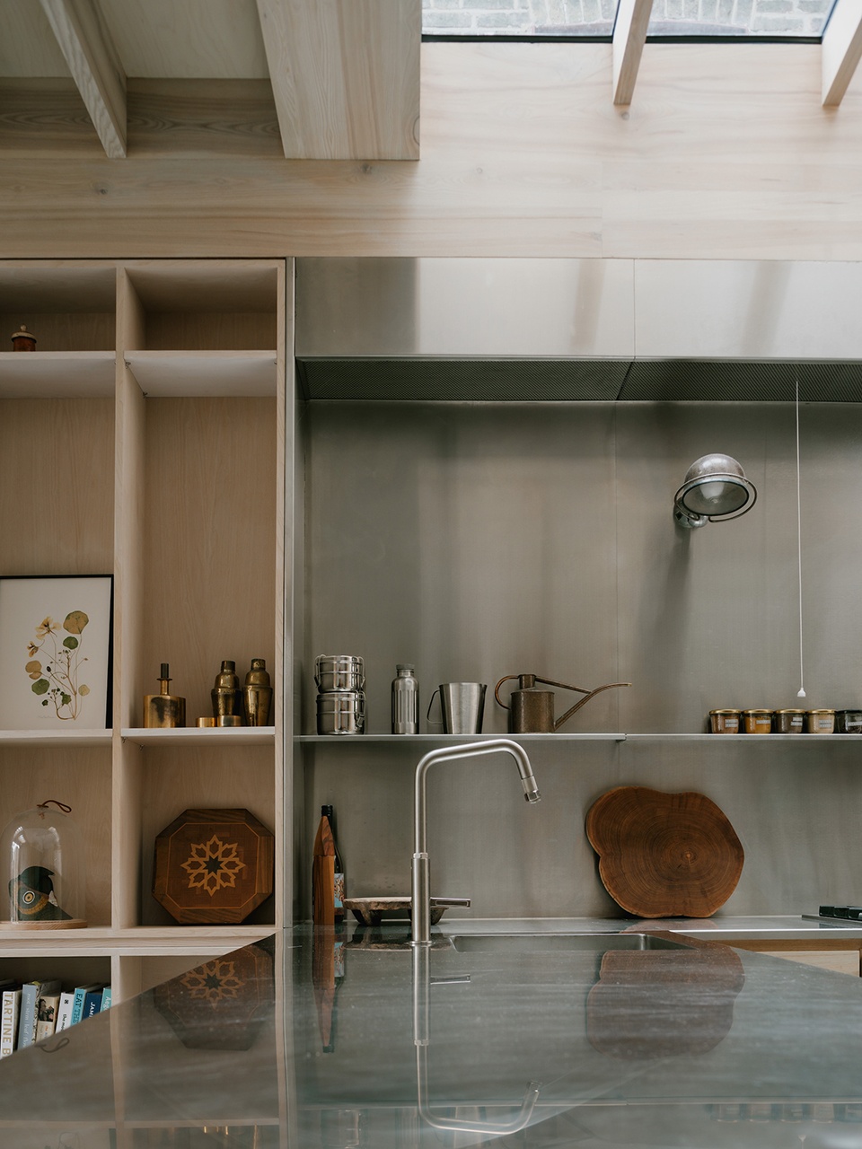 Magpie House by DGN Studio
