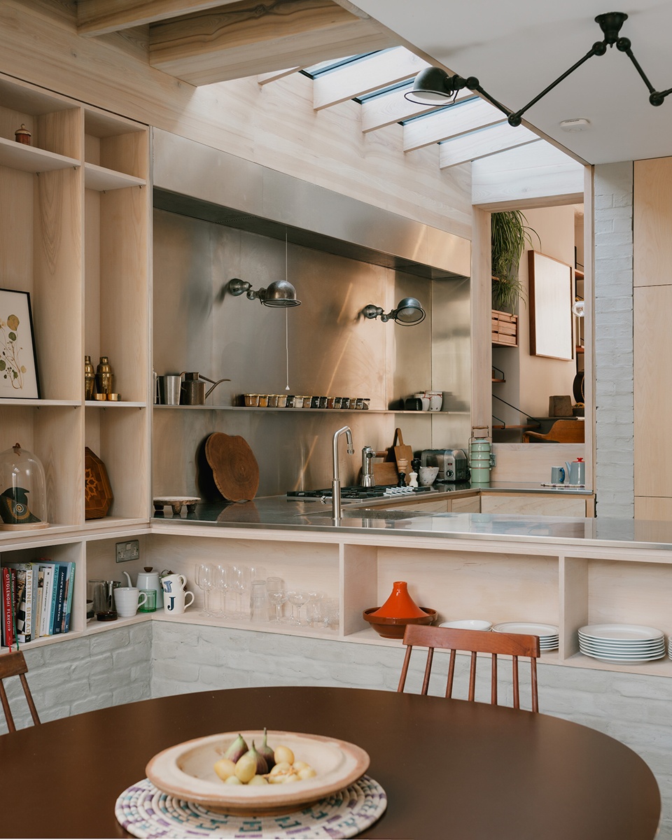 Magpie House by DGN Studio
