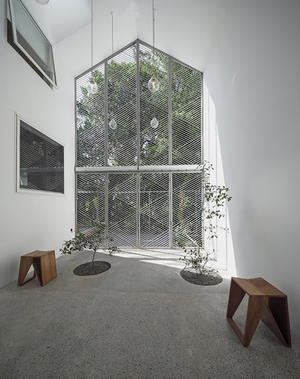 house in a house by read studio yj5