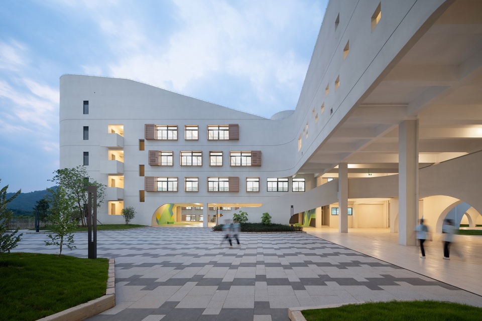 huiyang no 7 secondary school and affiliated primary school by multiarch