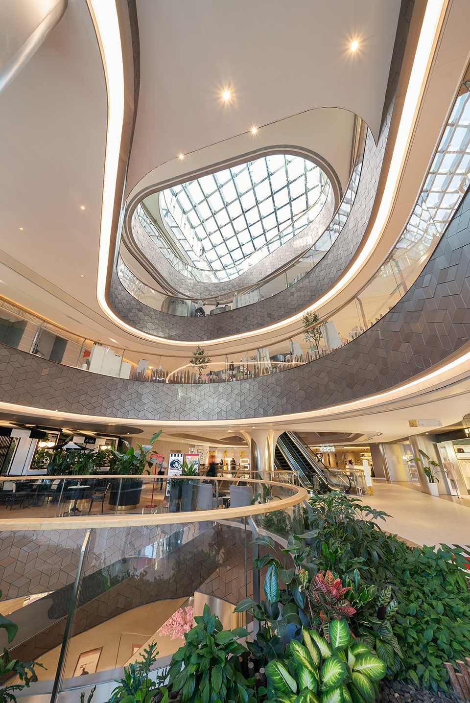 shanghai shui on xintiandi plaza by unstudio