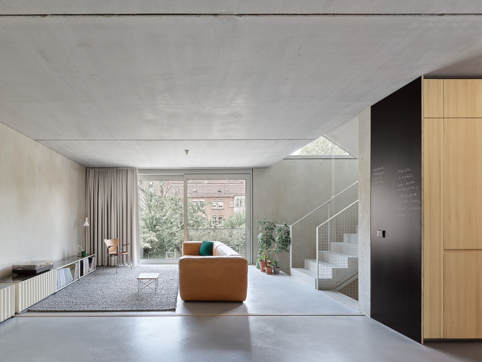 HS77 Stuttgart Apartments by VON M