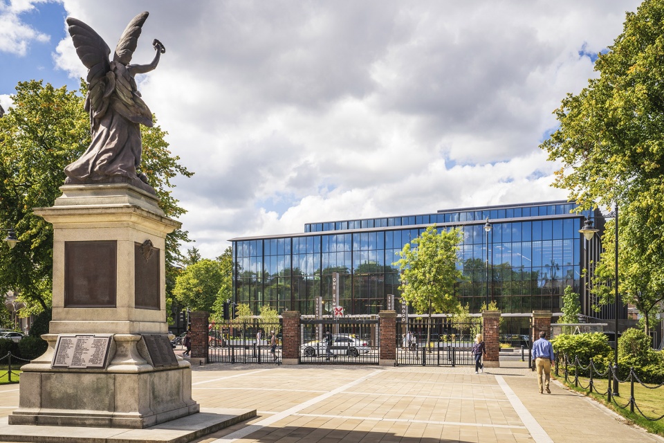 One Elmwood Center of Queen s University Belfast by Hawkins Brown RPP Architects