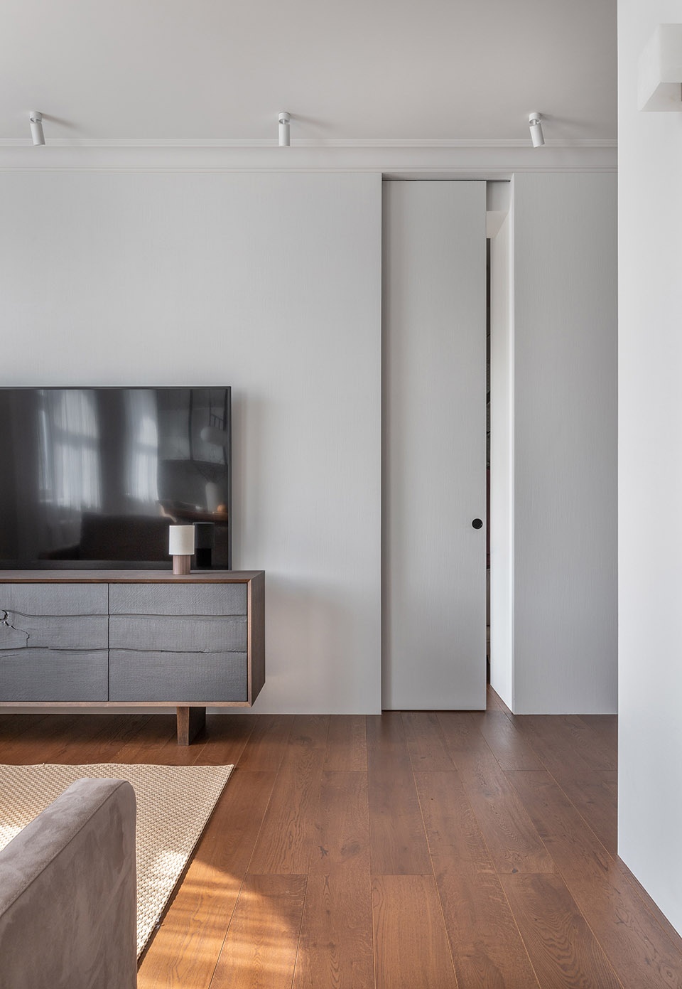 k4 apartment by zrobim architects