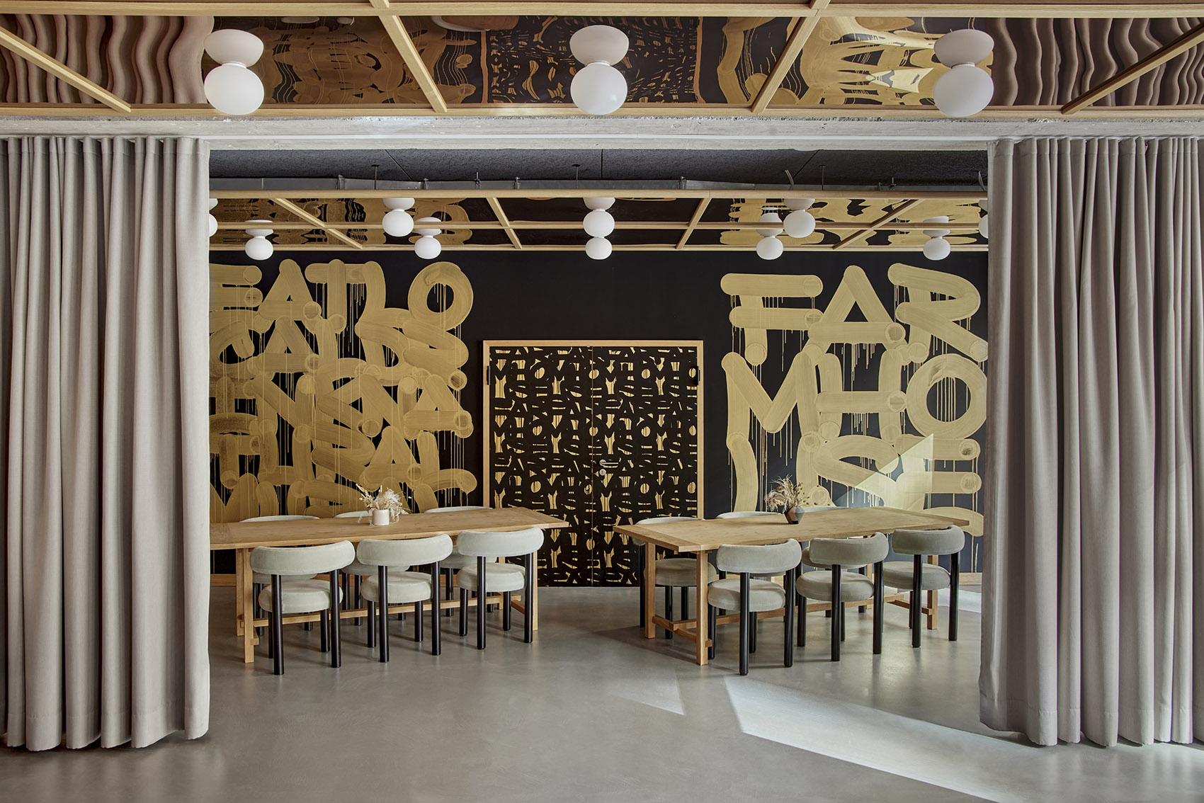mural farmhouse by holloway li
