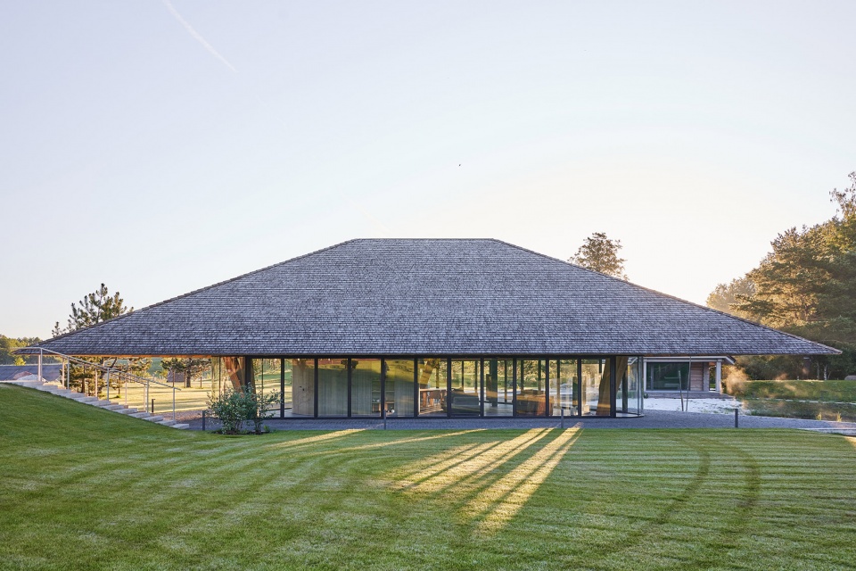 poolhouse by heima architects