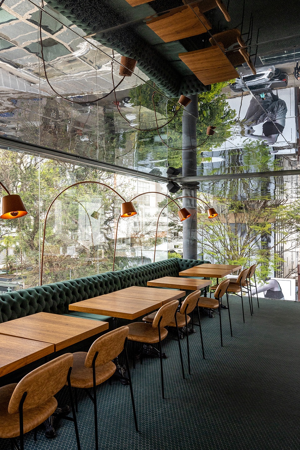 betc havas cafe by galeria arquitetos and terra capobianco