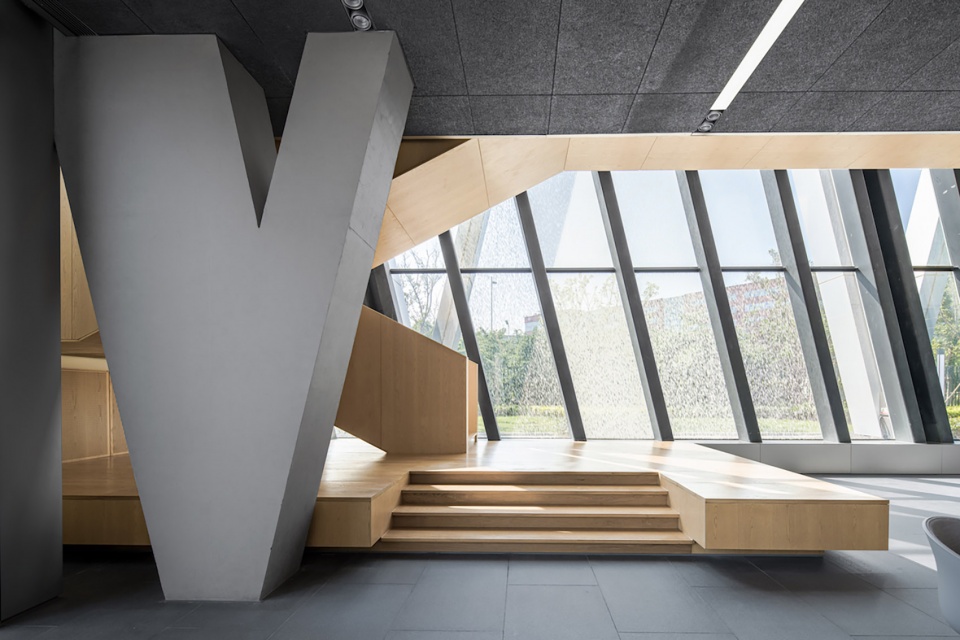 Public Space of Goertek Global R and D Headquarters MAT Office
