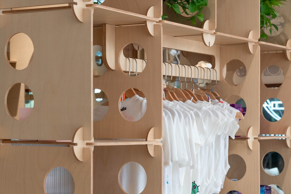 Space and furniture design for Buy42 Studio Dali