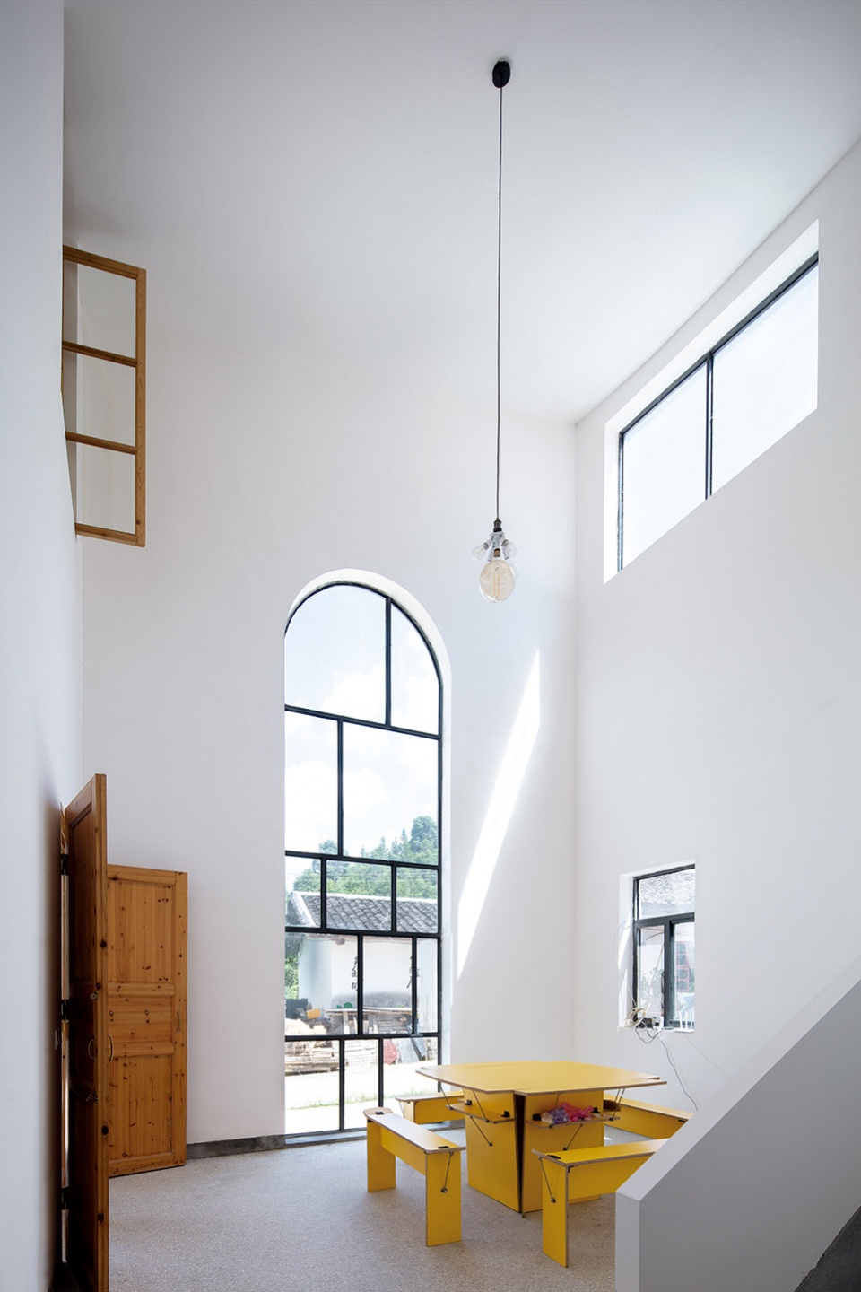 a rural art studio by jumping house lab