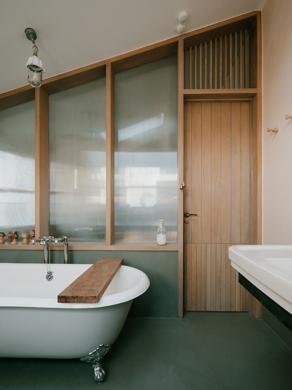 Magpie House by DGN Studio