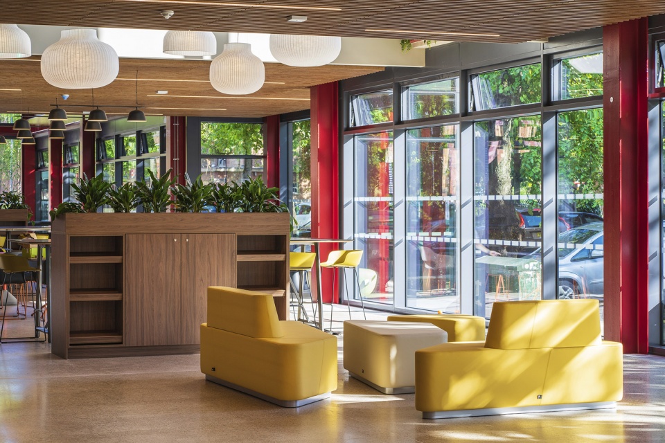 One Elmwood Center of Queen s University Belfast by Hawkins Brown RPP Architects