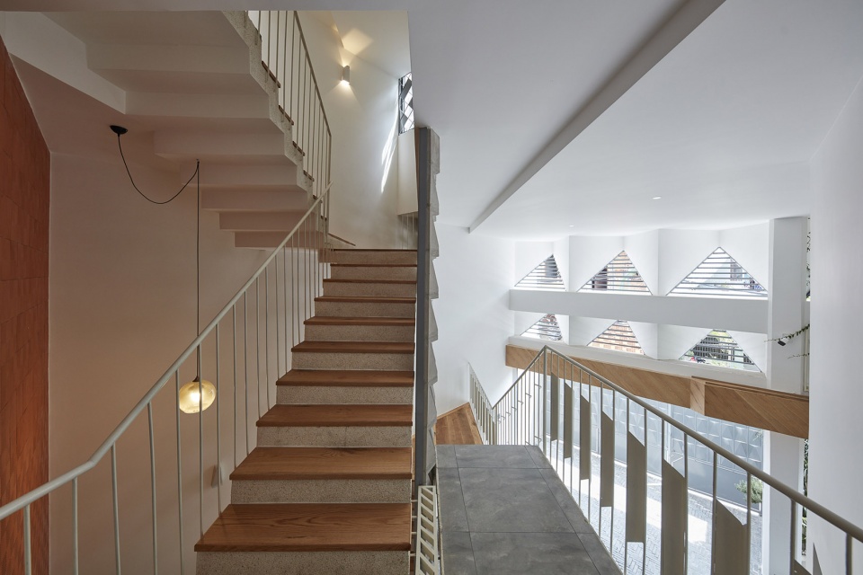 house of triangles by khuon studio