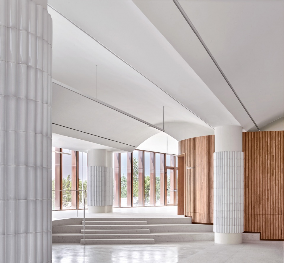 tailor made office by twobo arquitectura