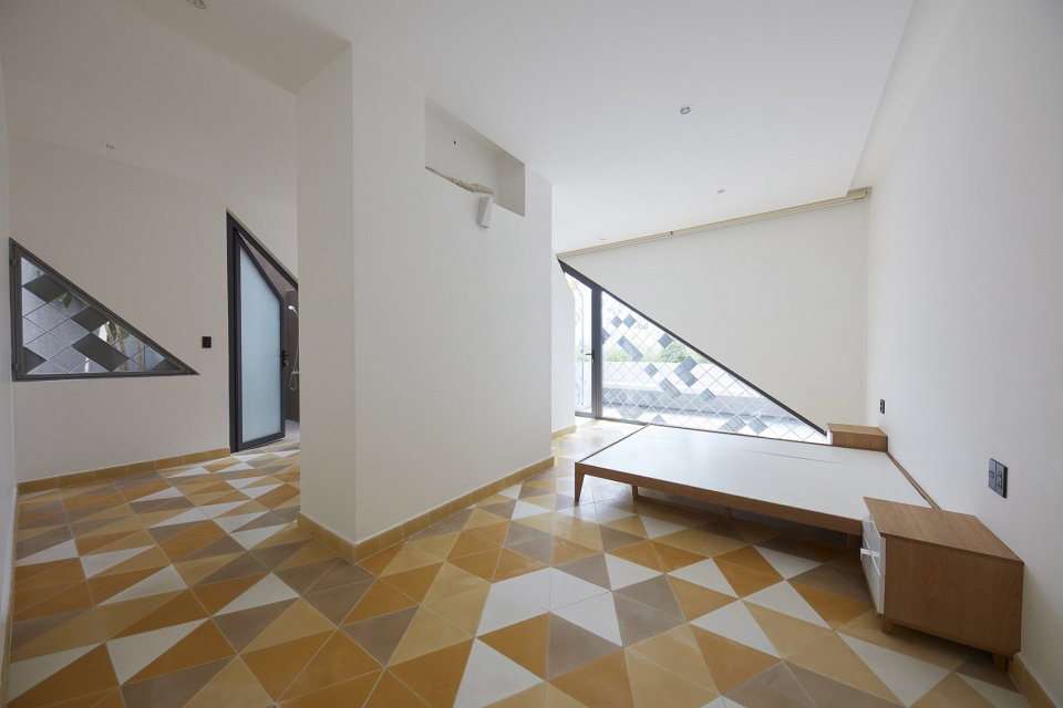 house of triangles by khuon studio