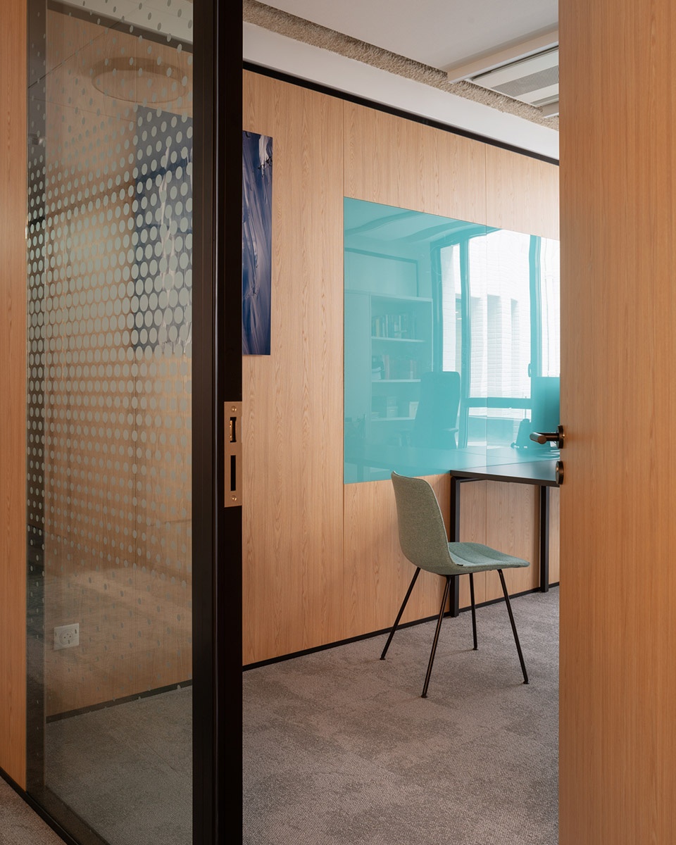 August Debouzy by studio razavi architecture