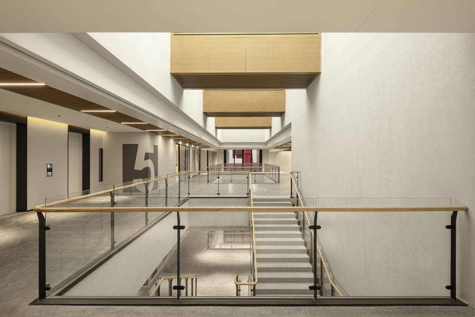 CAPOL DREAM OFFICE China by Capol