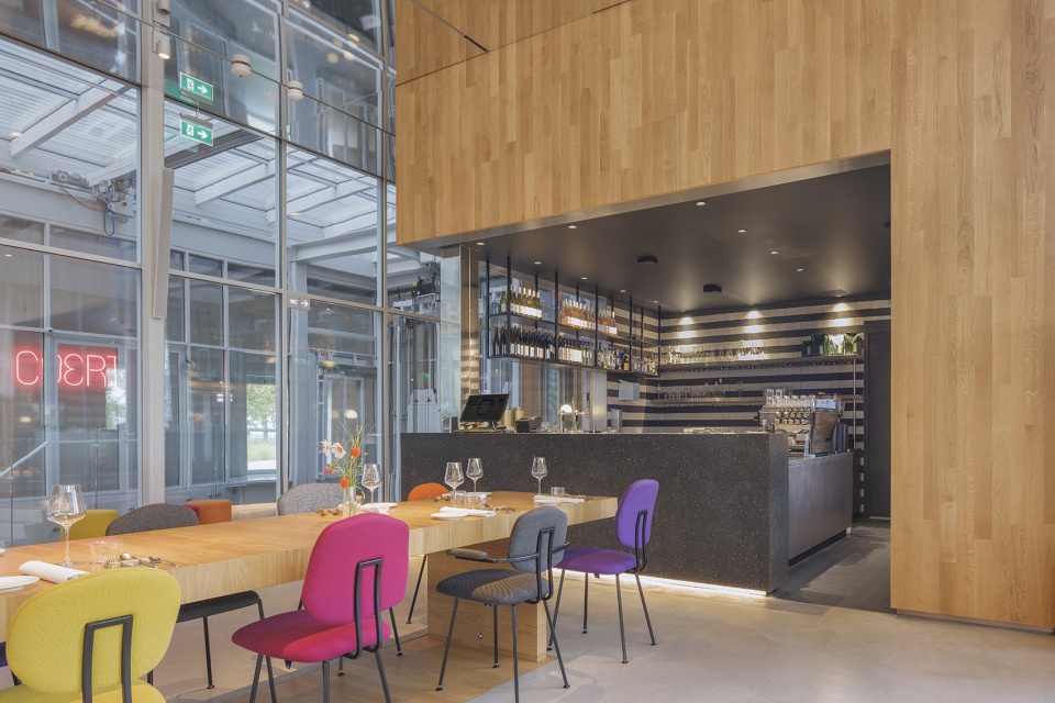 Café restaurant Renilde and Event room Coert concrete