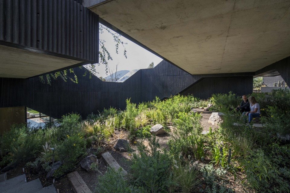 Pasiddhi House by Rojkind Arquitectos