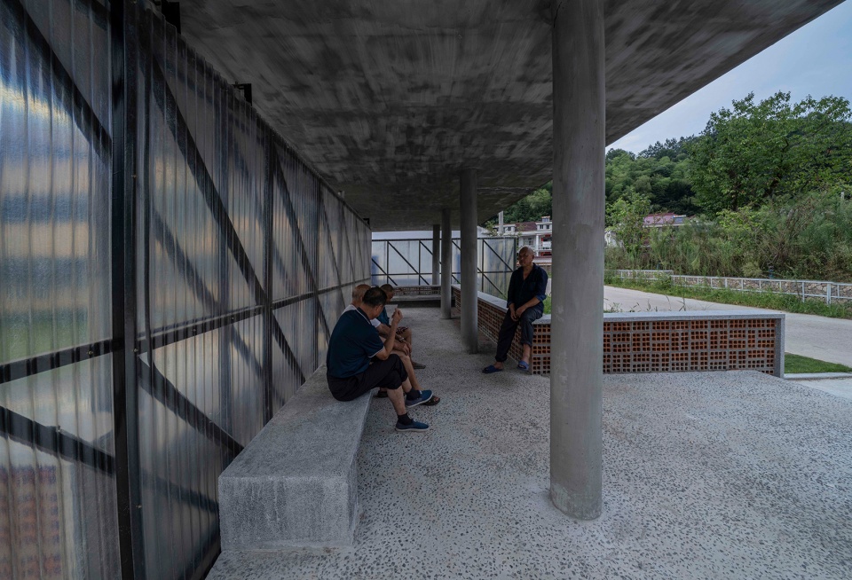 entrance design of rural training center in niujiaochong village by fu yingbin studio