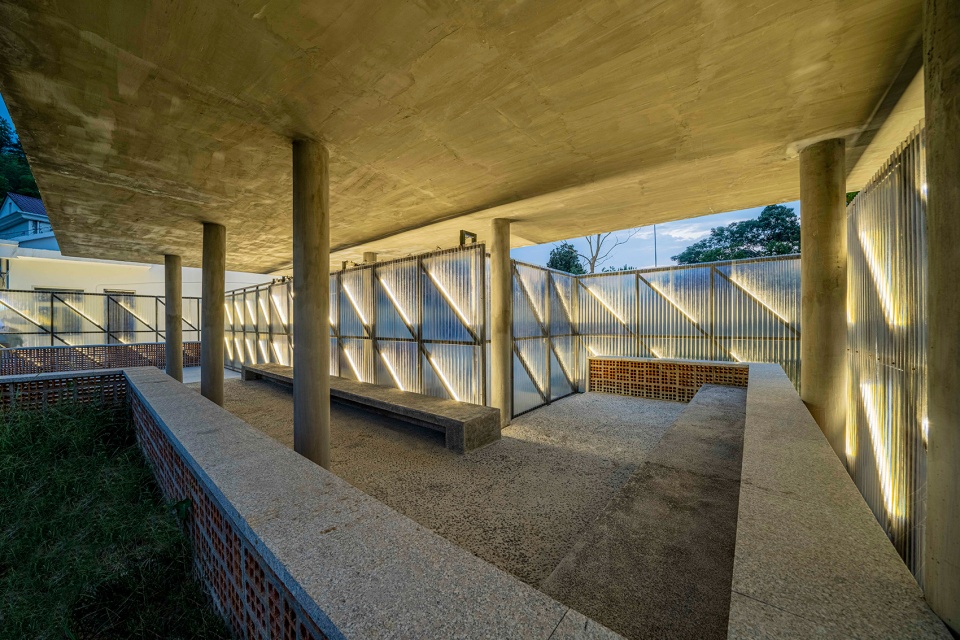 entrance design of rural training center in niujiaochong village by fu yingbin studio