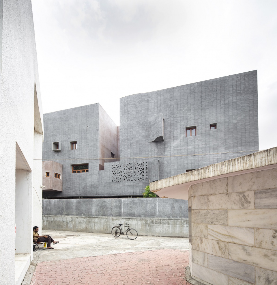 Cool House by Samira Rathod Design Atelier