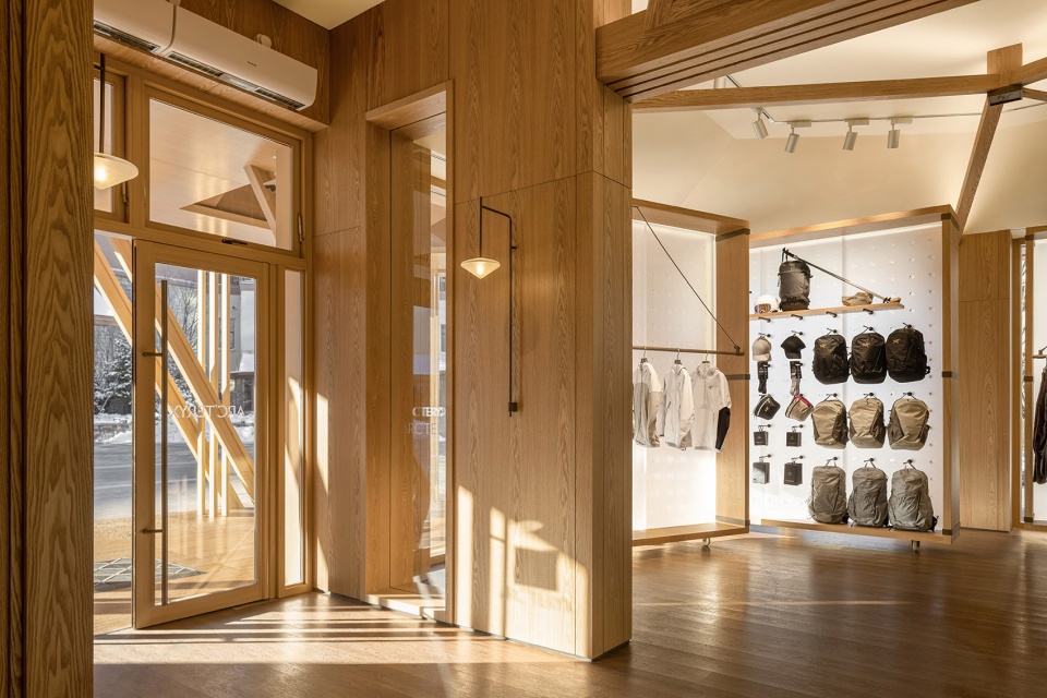 ARC TERYX Store Beidahu Ski Resort by STILL YOUNG