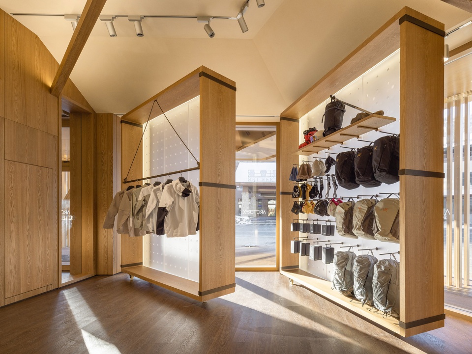 ARC TERYX Store Beidahu Ski Resort by STILL YOUNG