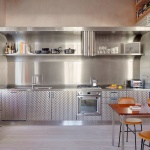Highbury Apartment by Holloway Li