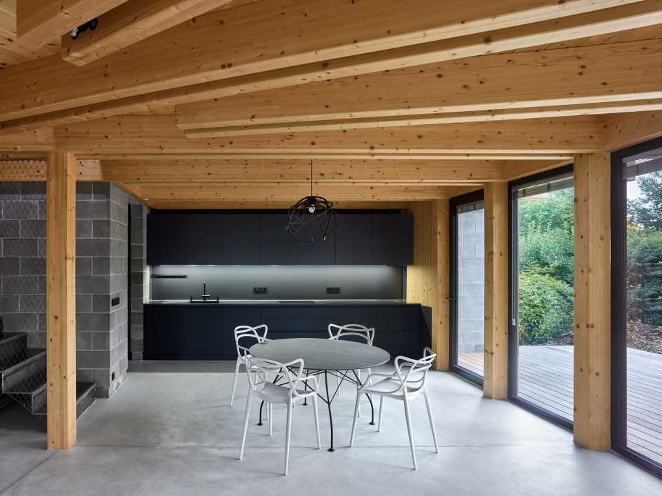 House that opens up to the sun by Stempel Tesar architekti