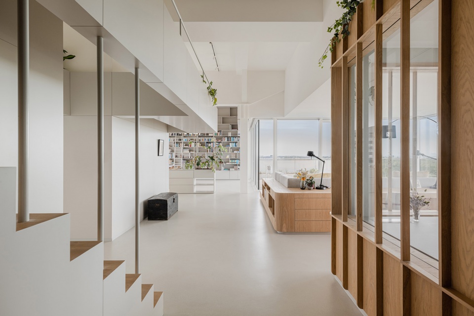 Panorama Penthouse by Bureau Fraai