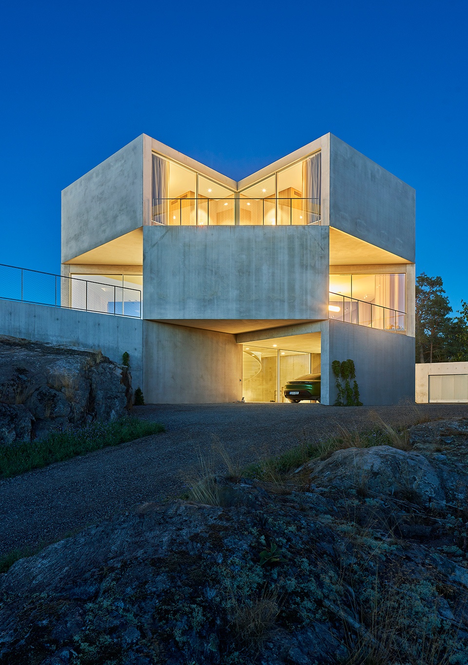 house on a hill by tham and videgard arkitekter