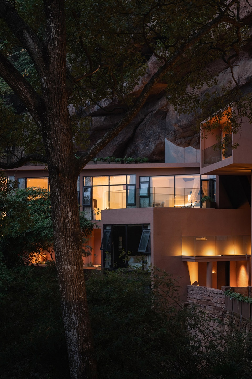 shanlu cave hotel by poetic design office of sp space