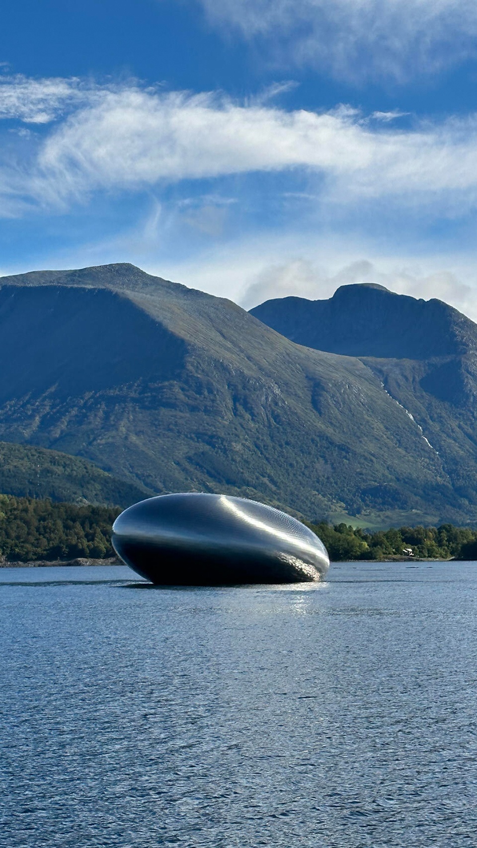 salmon eye by kvorning design