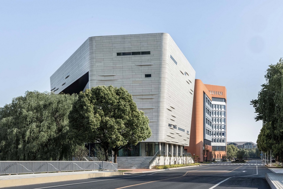 the second graphic information center by tjad