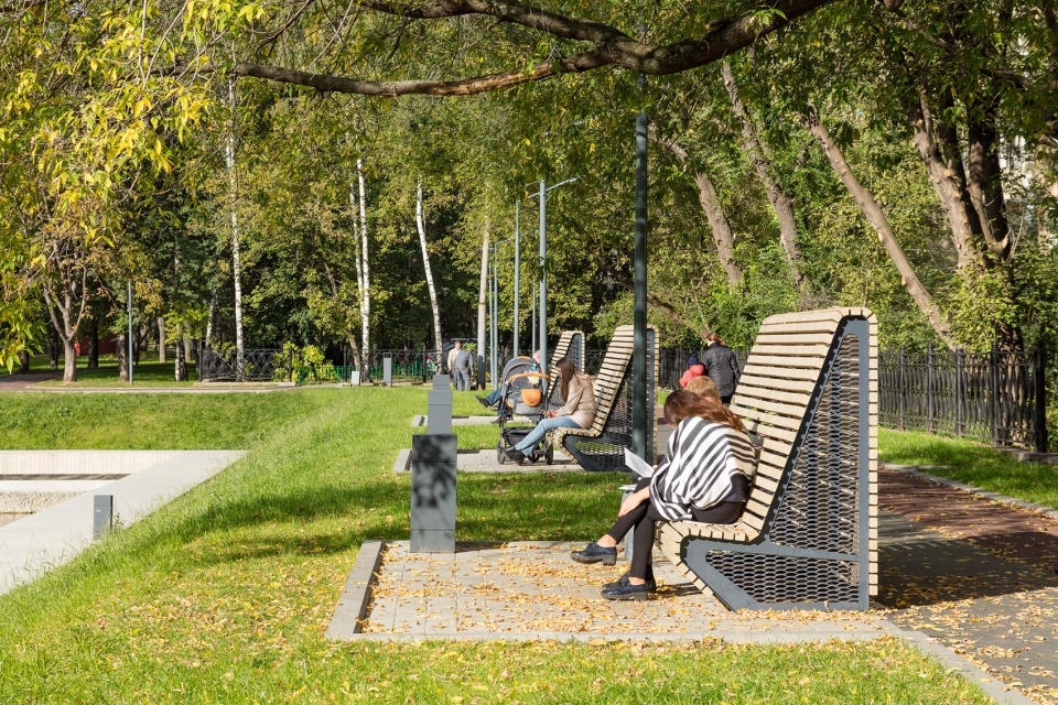 Krasnogvardeisky Ponds by WOWHAUS