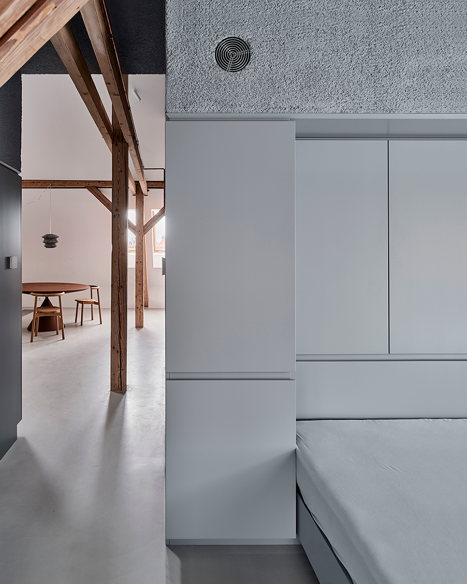 attic reconstruction in gliwice by dyrda fikus architekci