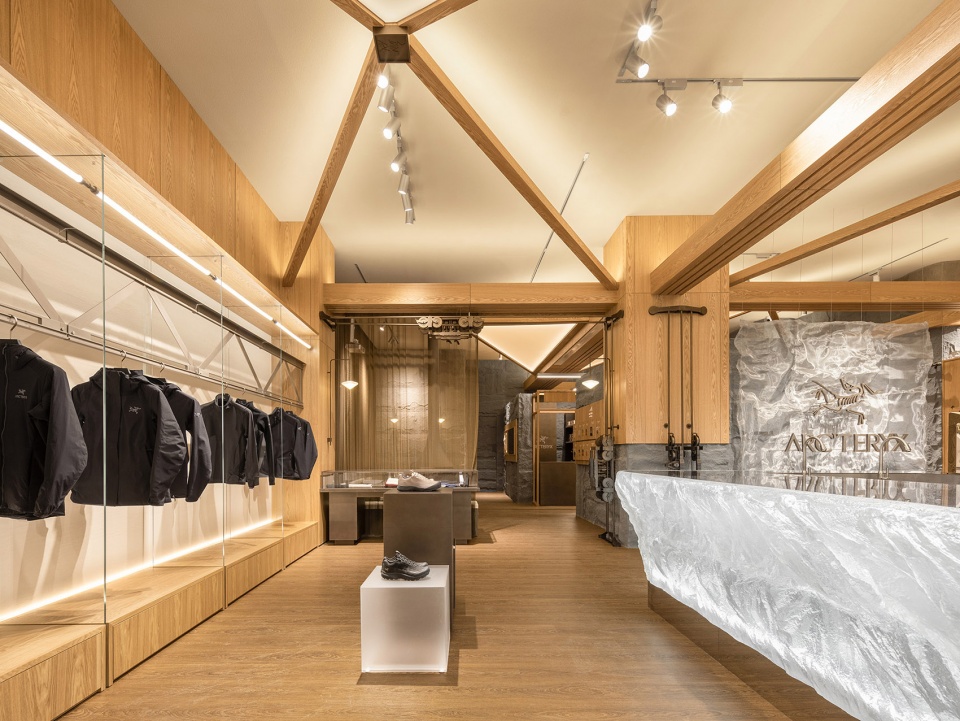ARC TERYX Store Beidahu Ski Resort by STILL YOUNG
