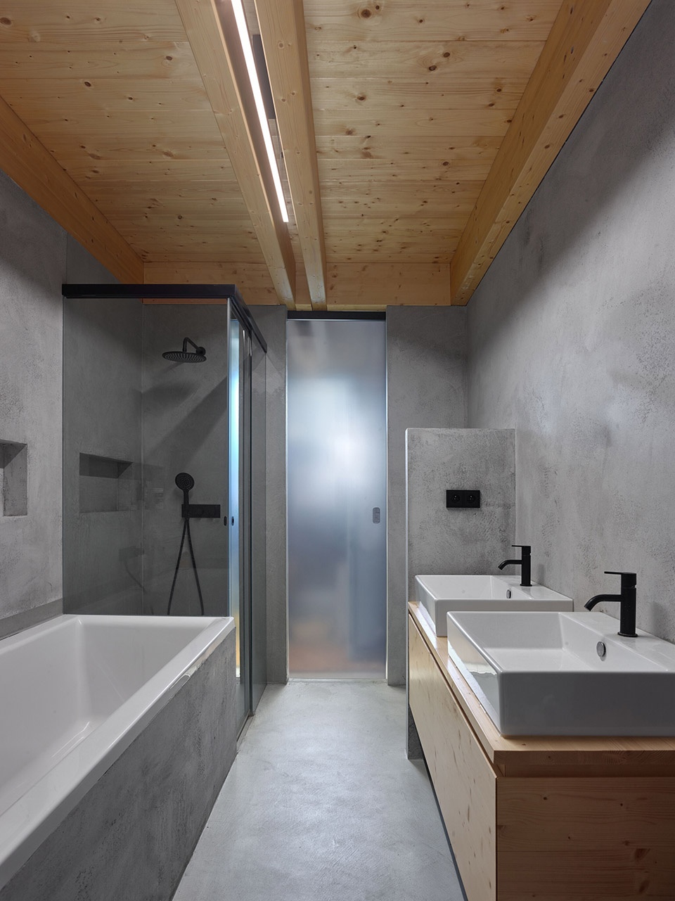 House that opens up to the sun by Stempel Tesar architekti