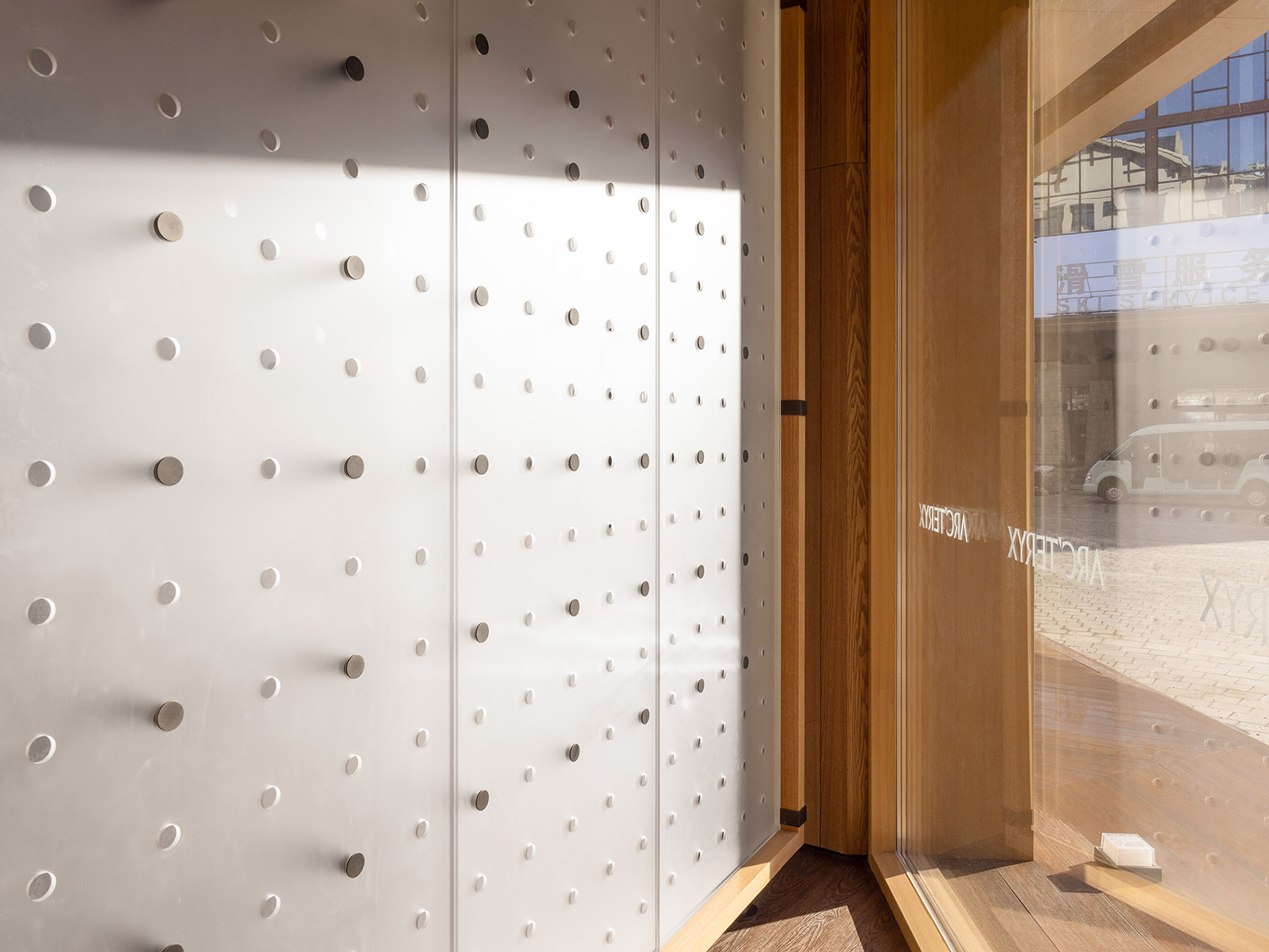 ARC TERYX Store Beidahu Ski Resort by STILL YOUNG