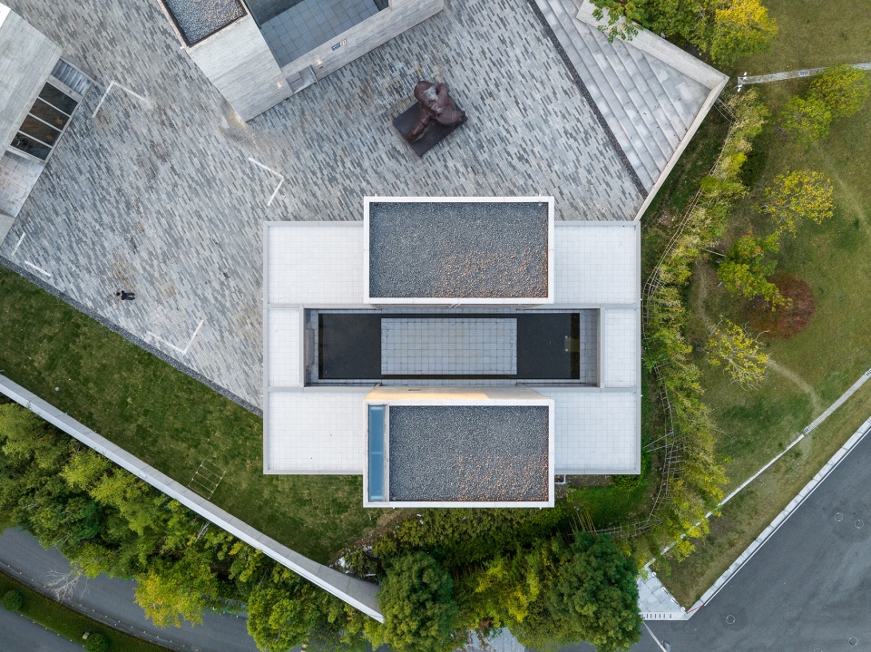 four studio houses by fcjz