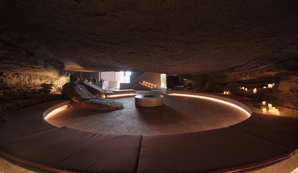 shanlu cave hotel by poetic design office of sp space