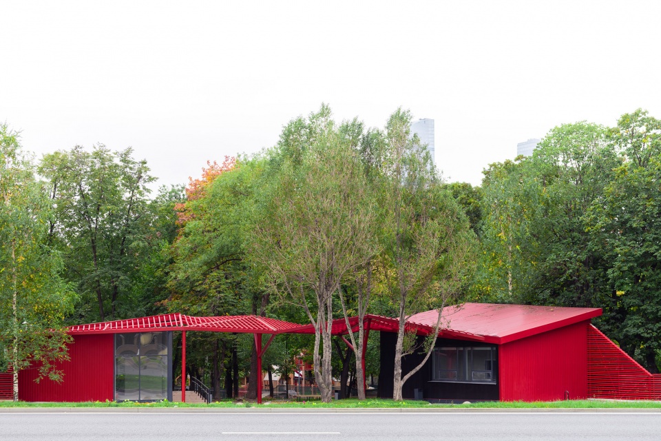 Krasnogvardeisky Ponds by WOWHAUS